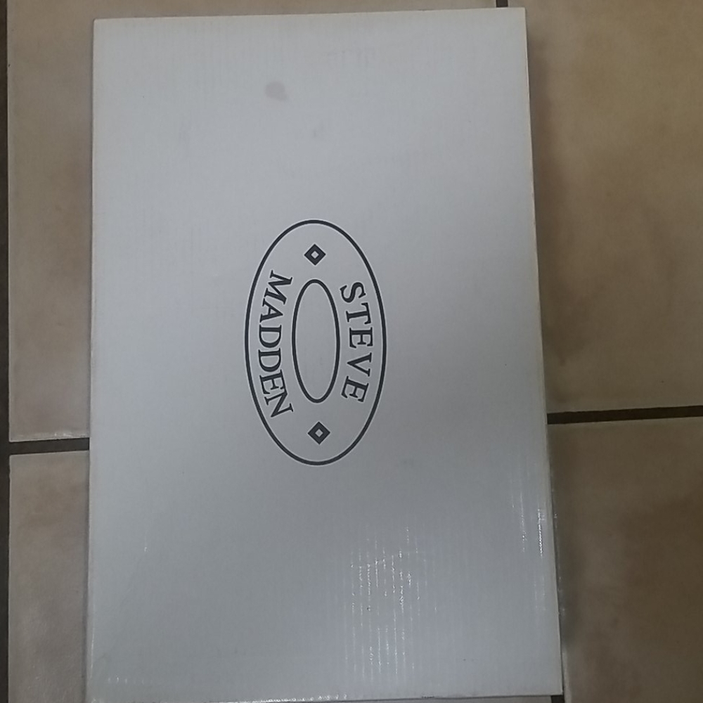 Steve madden